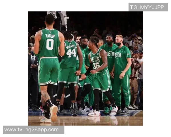 绿军与尼克斯首发阵容对决普理查德小白杰伦布朗豪泽科塔齐上阵