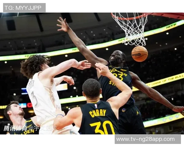 克拉克斯顿受到步行者和勇士等多支球队的密切关注与追逐 克拉克斯顿受到步行者和勇士等多支球队的密切关注与追逐