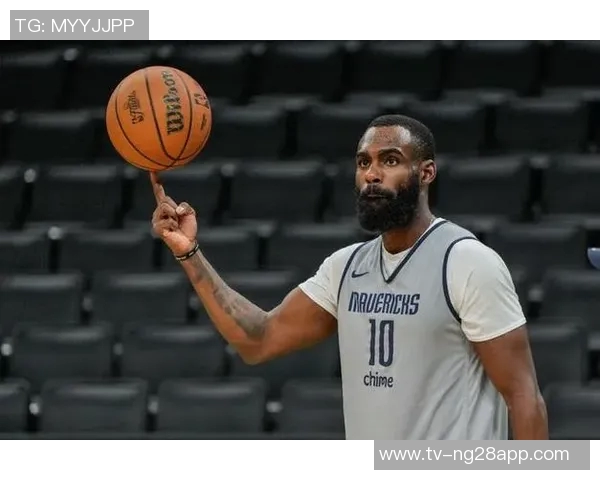 小哈达威半场表现抢眼9投5中三分命中率高效贡献12分助力球队进攻