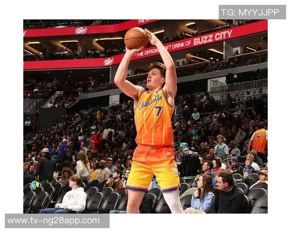 克尼佩尔高效发挥10中7三分5中3助力球队获胜贡献19分7板4助 克尼佩尔高效发挥10中7三分5中3助力球队获胜贡献19分7板4助